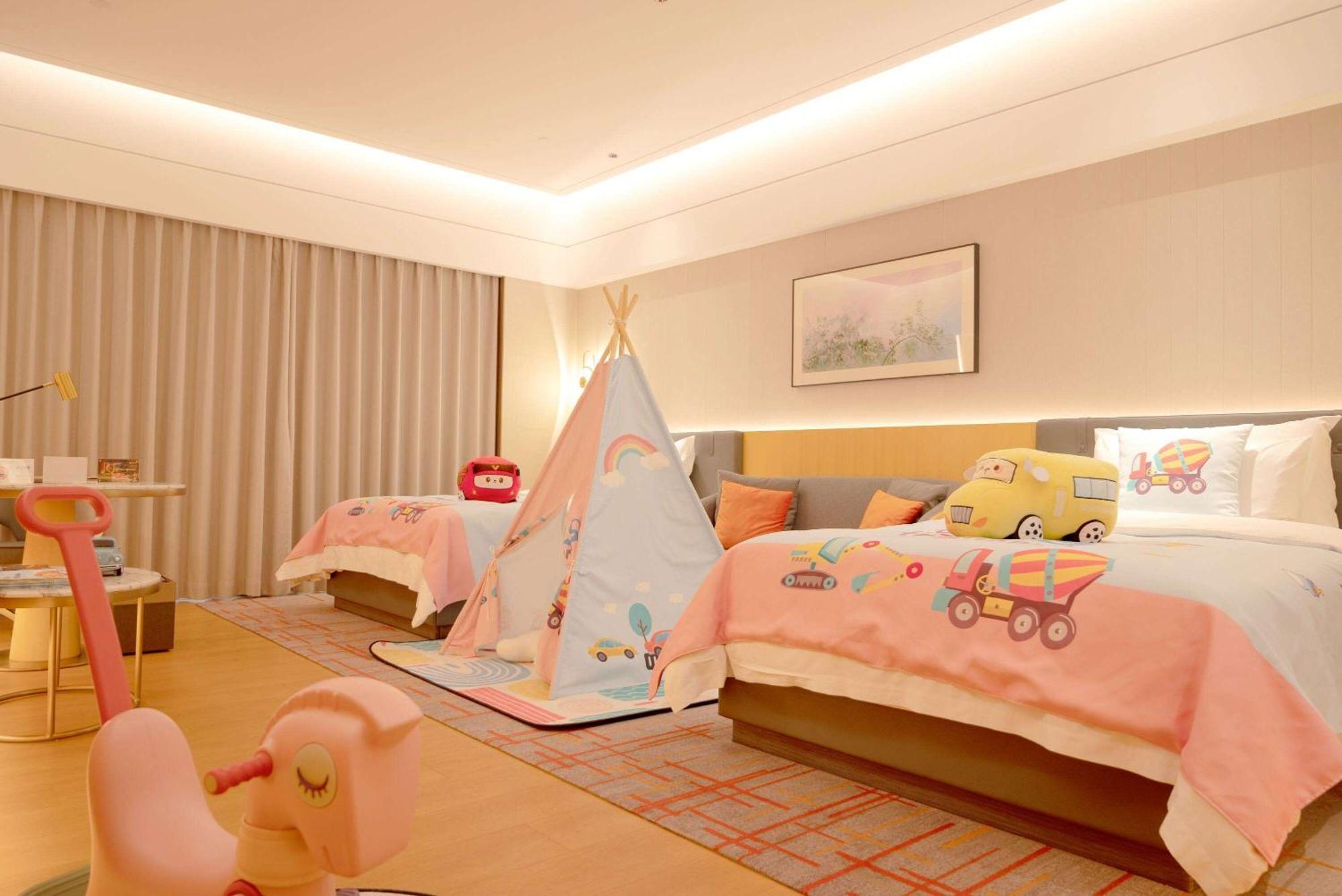 Wyndham Grand Zhaoqing Downtown Hotel ภายนอก รูปภาพ