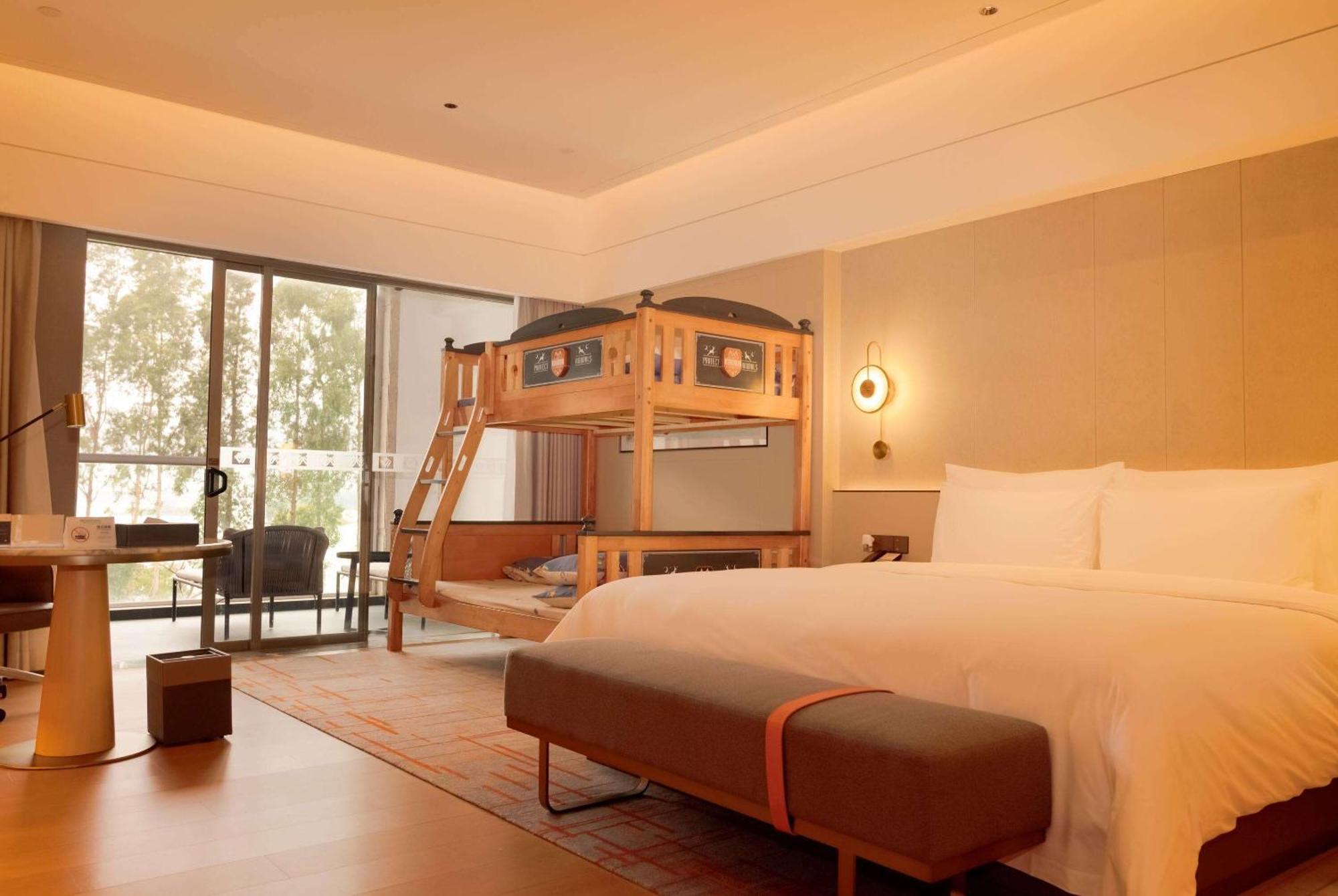 Wyndham Grand Zhaoqing Downtown Hotel ภายนอก รูปภาพ