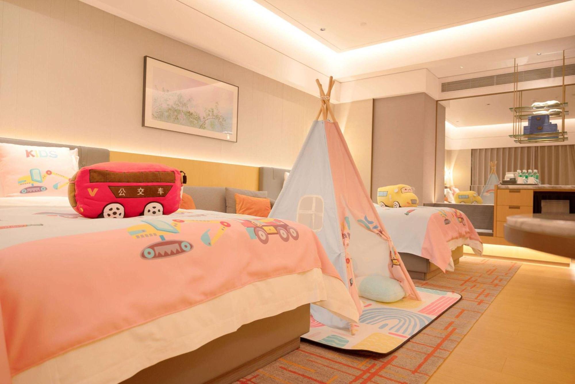 Wyndham Grand Zhaoqing Downtown Hotel ภายนอก รูปภาพ