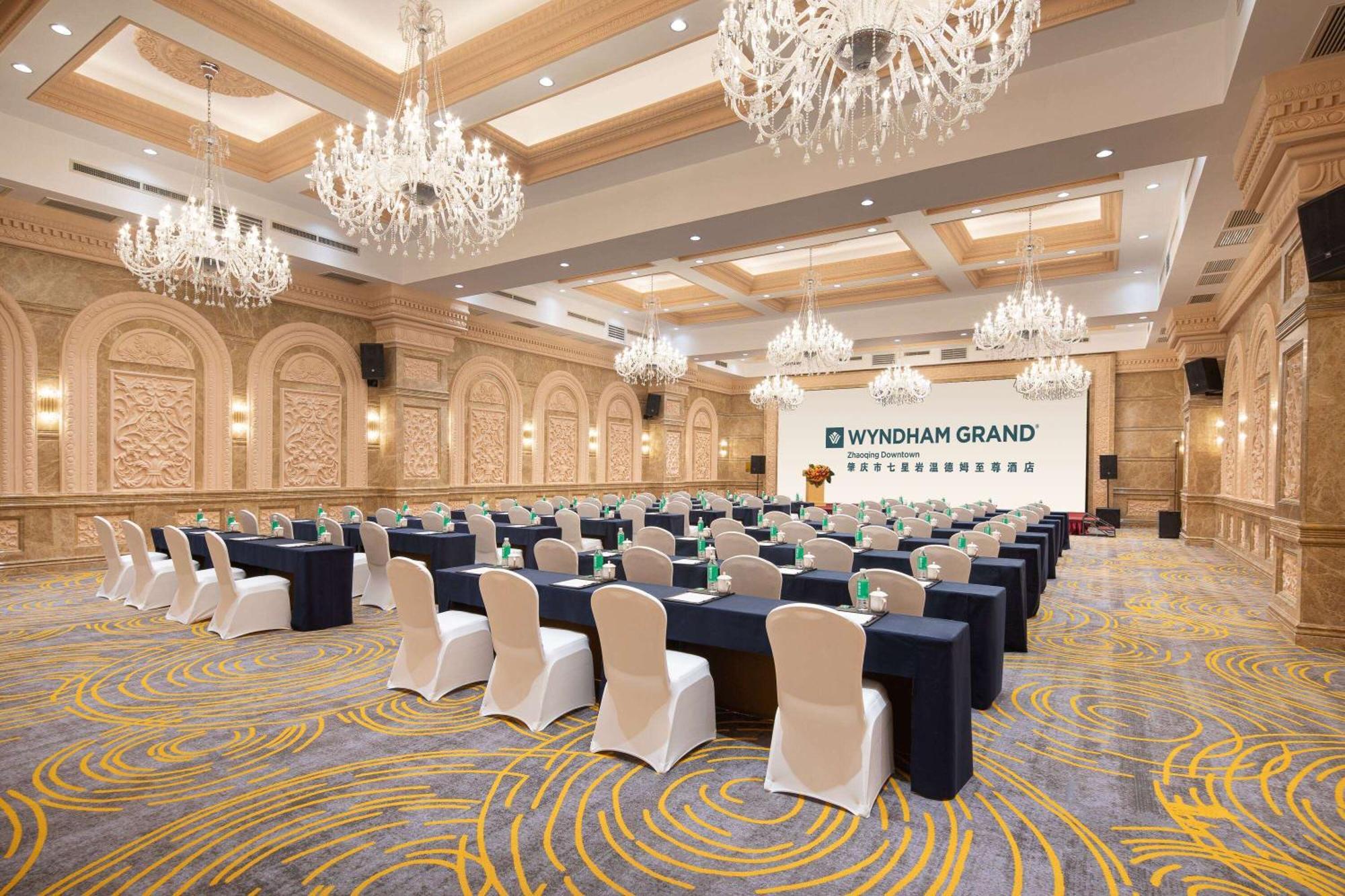 Wyndham Grand Zhaoqing Downtown Hotel ภายนอก รูปภาพ