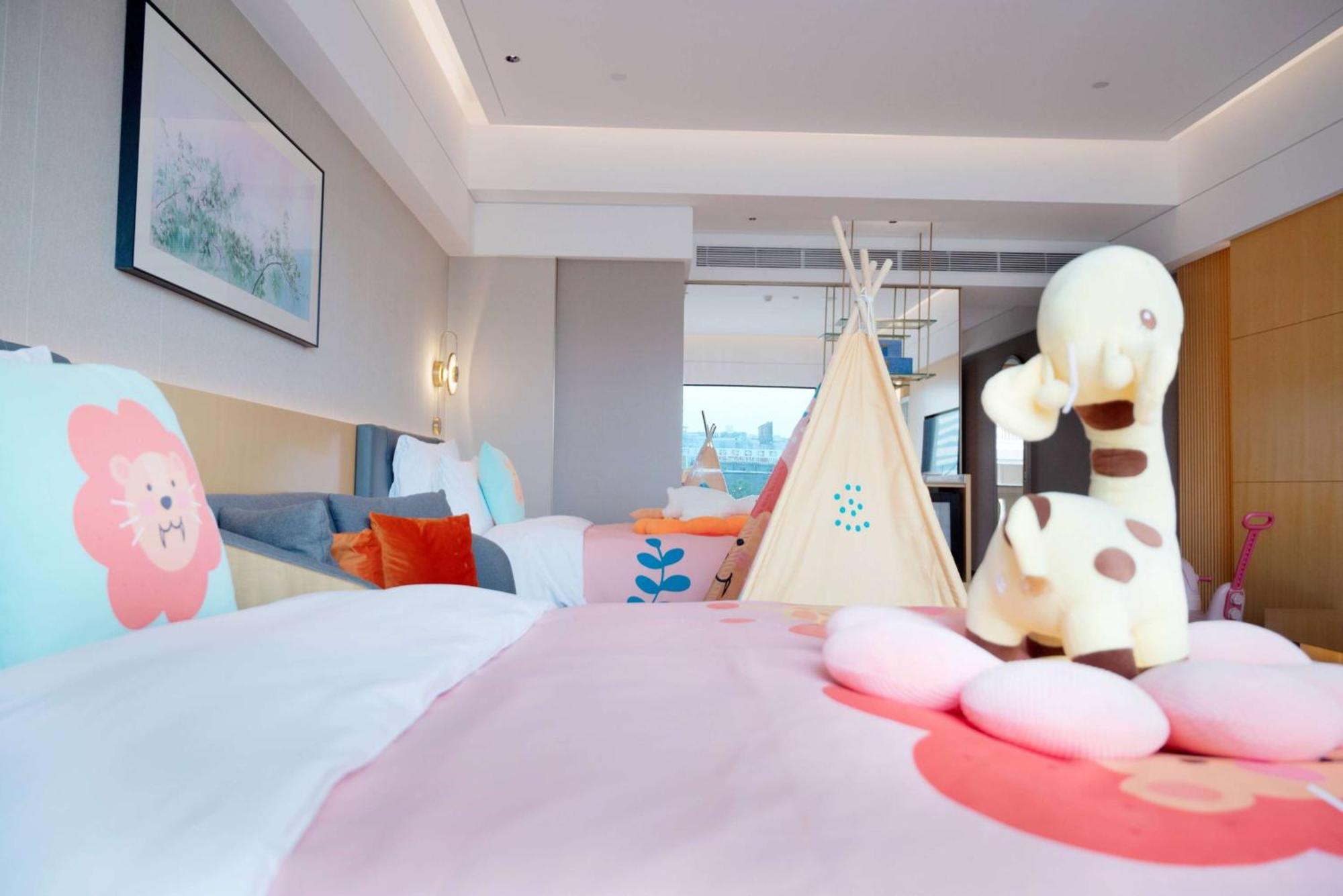 Wyndham Grand Zhaoqing Downtown Hotel ภายนอก รูปภาพ