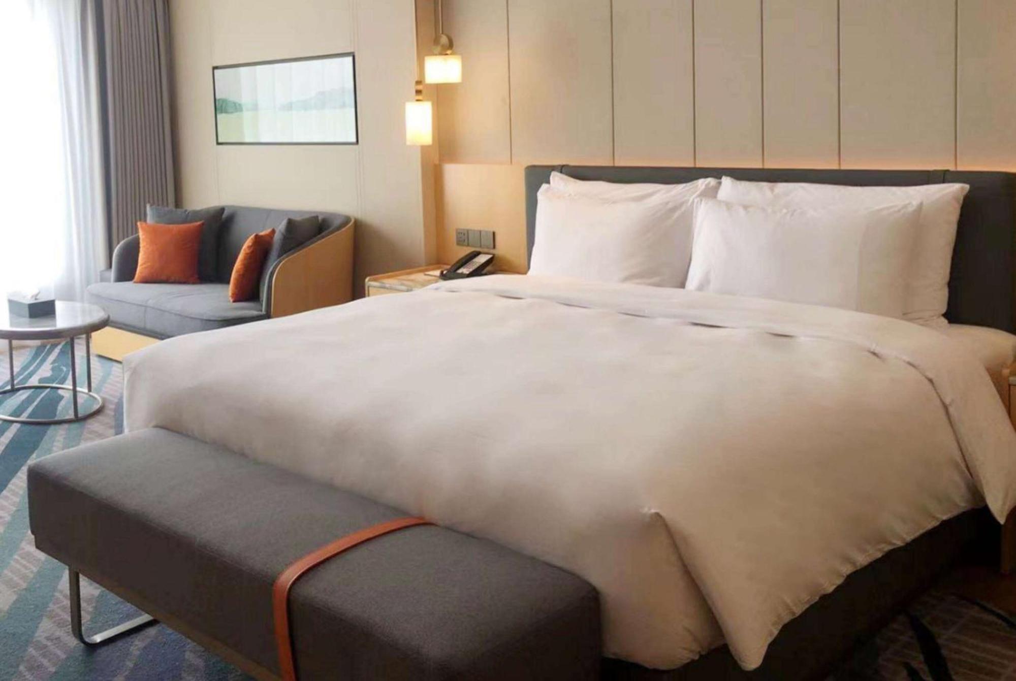 Wyndham Grand Zhaoqing Downtown Hotel ภายนอก รูปภาพ